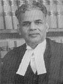 इ. एस. वेंकटरामय्या यांनी भारताचे १९ वे सरन्यायाधीश म्हणुन कार्यभार सांभाळला.