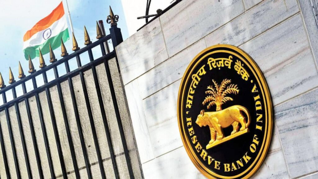 RBI ने क्रेडिट इन्फॉर्मेशन कंपन्यांसाठी (CICs) अंतर्गत लोकपाल यंत्रणा सुरू केली आहे.